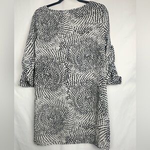 OVI 
Black and white Circles 
Medium